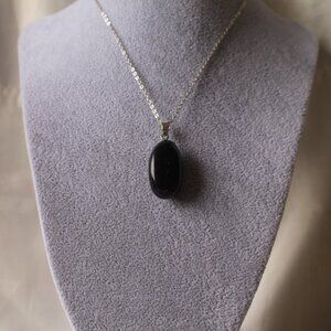Blue Goldstone Oval Sparkle Pendant Necklace – Silver Chain